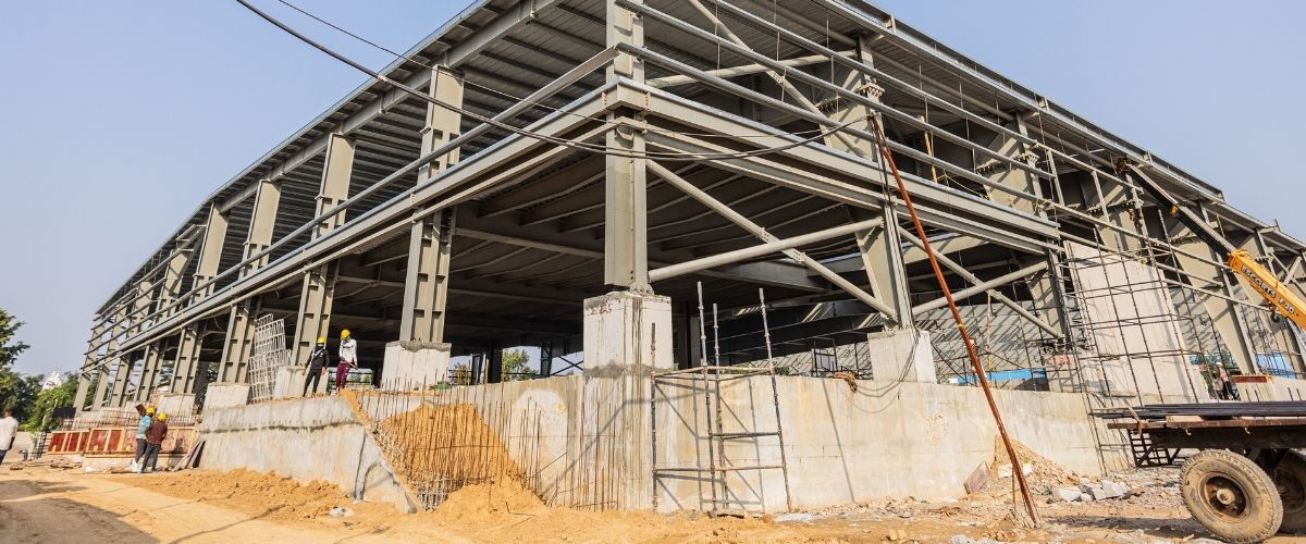 20,200 sq. mtr. of Mount PUF Roofing System installed for a heavy engineering and steel fabrication campus in Durgapur, West Bengal